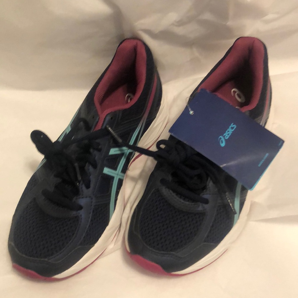ASICS. Amplifoam sneakers T765 – new with tags